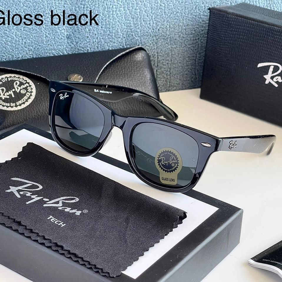 RAY-BAN Black & Black Wayfarer Trendy Hot Favourite Wintage Sunglass