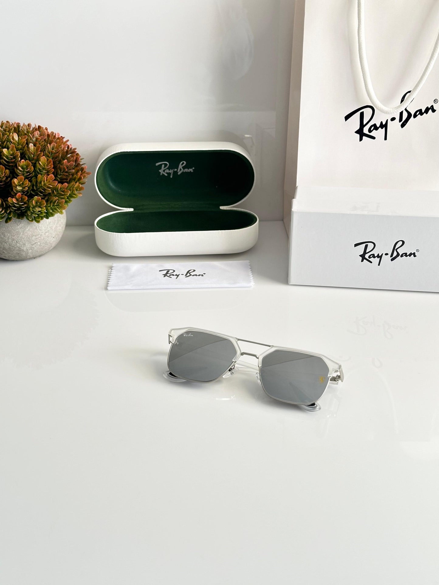Ray Ban Fancy Sunglass For Daily Causal Evergreen UV Protected For Unisex